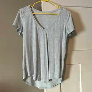 Lululemon t-shirt - size 6
